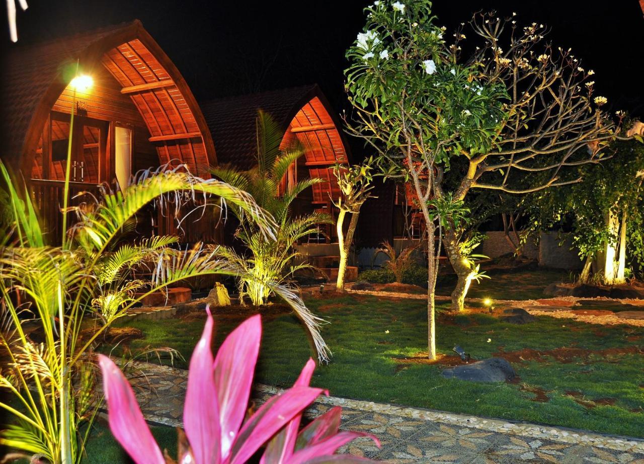 Setilas Bungalows Batununggul Dış mekan fotoğraf