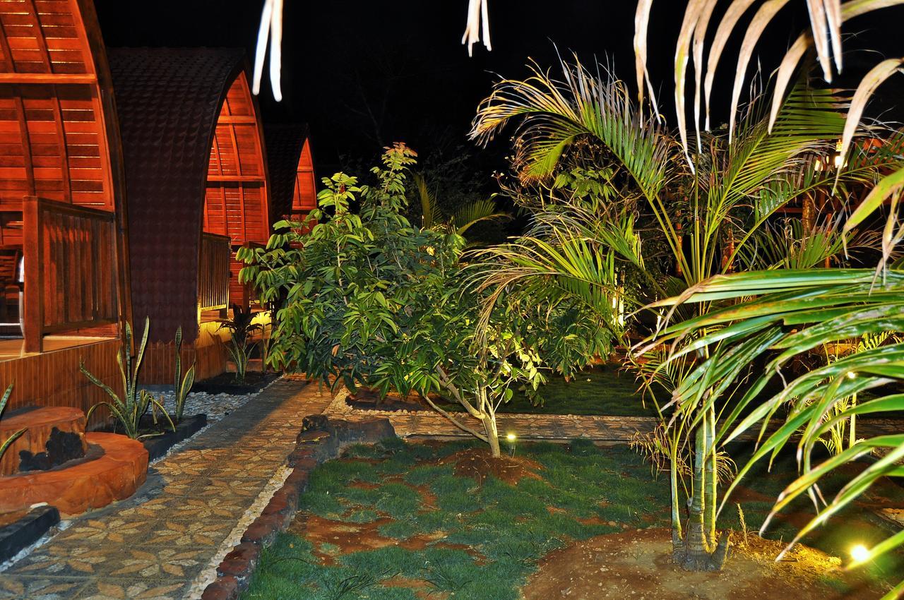 Setilas Bungalows Batununggul Dış mekan fotoğraf
